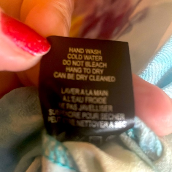 Carre Noir tie-dye watercolor shirt, drawstring hem/flutter sleeves; Size S/P - Picture 6 of 7